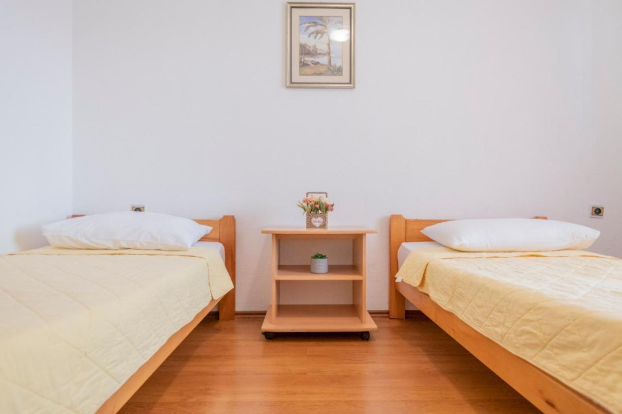 Apartments Zdravka 로크바 로고즈니차 외부 사진