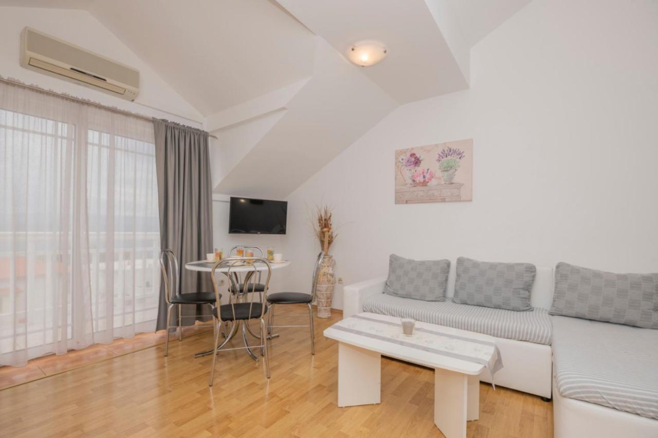 Apartments Zdravka 로크바 로고즈니차 외부 사진
