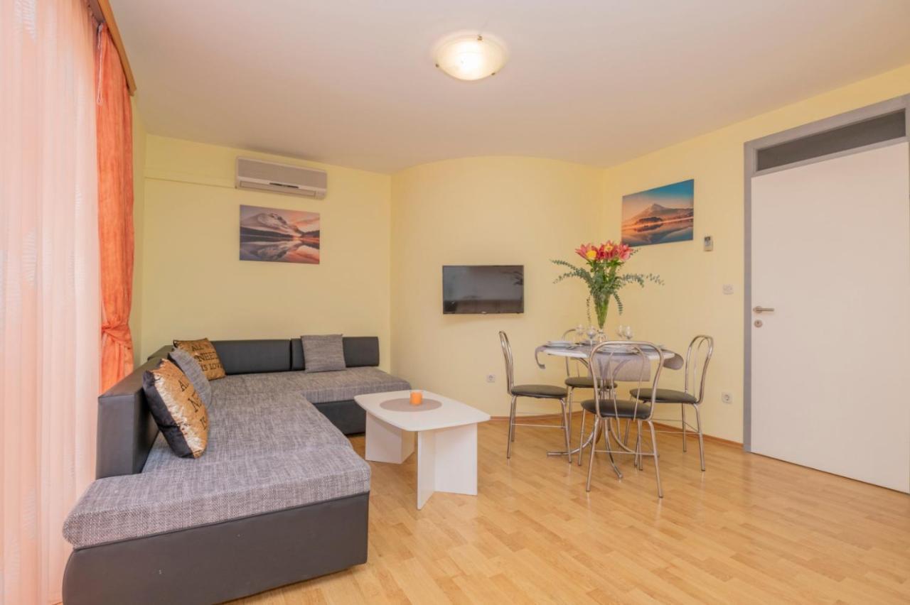 Apartments Zdravka 로크바 로고즈니차 외부 사진