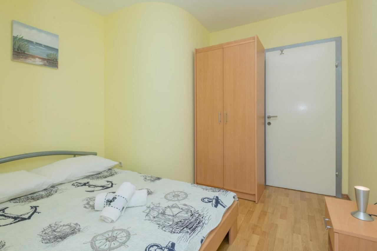 Apartments Zdravka 로크바 로고즈니차 외부 사진